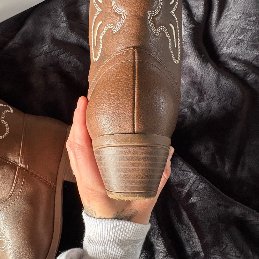 Dream Pairs brown Western Boots - Picture 8 of 8